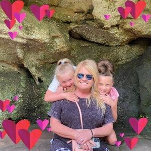 Meet your Posher, Janet